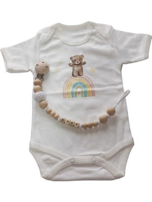 Style Baby Amazing Hoşgeldin Bebek, Yenidoğan Ünisex Bebek, Gökkuşağı Ayıcık Baskılı Badi ve Isimli Emzik Askısı Hediye Seti