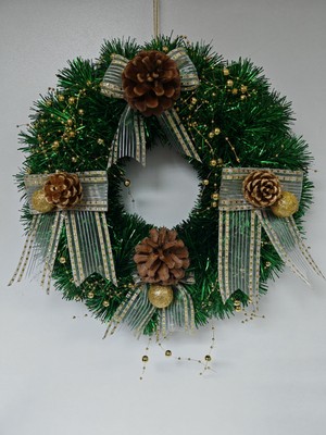 Renkli Yılbaşı Kapı Süsü Çelenk, 30 Cm, Dekoratif ve Şık Tasarım