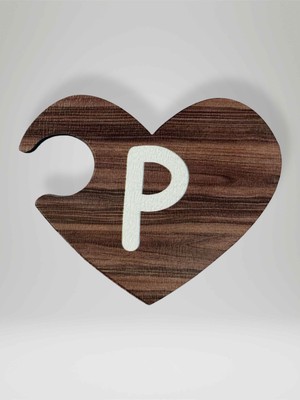 Mundy P Harfi (Sağ Parça) – Ahşap Puzzle Kalp Harf Magnet – Buzdolabı Süsü – Ikili Uyumlu (KOD:1028)