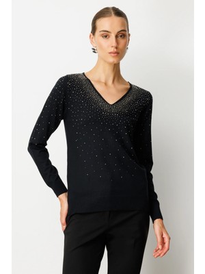 On Triko V Yaka Önü Taşlı Triko Kazak 65315-26K