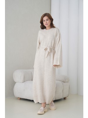 Mamayaga Kadın Uzun Kol Bisiklet Yaka Tesettüre Uygun Dokulu Kuşaklı Triko Spor Şık Maxi Boy Uzun Elbise