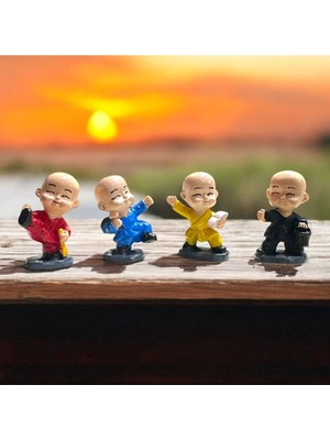 Renkli 4'lü Kung Fu Keşiş Dekoratif Biblo Seti, Şık ve Canlı Ev Dekoru.