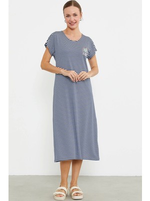 NemereSoft Sementa 77489 Nakış Detaylı Marine Penye Elbise