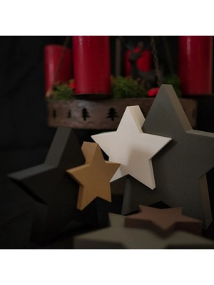 Yılbaşı Dekoru, Renkli Yıldız Figürü, Şık ve Neşeli Ev Dekorasyonu