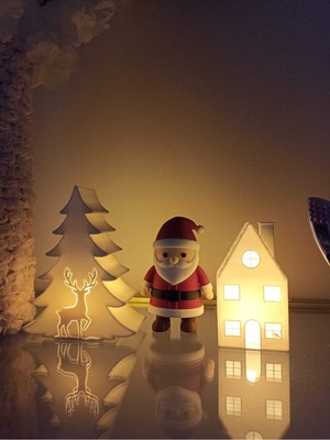 Renkli LED Mumlu Yılbaşı Dekorasyonu, 8-12 Cm, Noel Baba ve Ev Desenleri