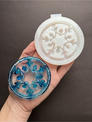 Mavi Yılbaşı Çam Ağacı Silikon Kalıbı, Şık ve Kullanışlı, Ev Dekorasyonunuza Renk Katar