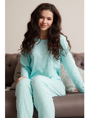 FullaModa Büyük Beden  Kurdele ve Puantiye  Desenli Pijama Takımı