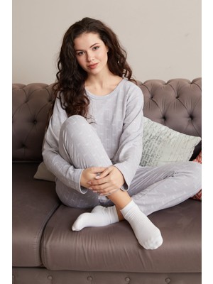 FullaModa Büyük Beden Kurdele ve Puantiye Desenli Pijama Takımı