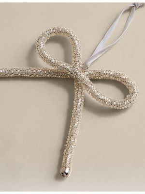 Parlak Boncuklu Kurdele ile Şık Yılbaşı Ağaç Süsü, Evinizi Neşeyle Doldurur.