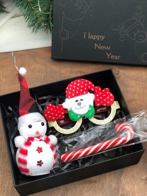 Yılbaşı Özel Kutuda Renkli Süsler, Gözlük ve Şeker Seti