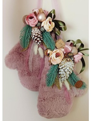 Yılbaşı Temalı Pembe Eldiven ve Süsler Seti, Şık ve Neşeli Dekorasyon Alternatifi