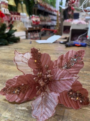 Yapay Çiçek Noel ve Yılbaşı Ağacı Süsü, Pembe Renkli, Şık Dekorasyon Parçası