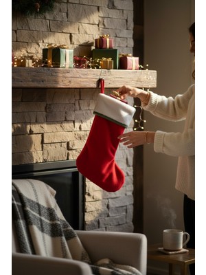 Kırmızı Peluş Noel Baba Çorabı, Yılbaşı Dekorasyonu ve Hediye Seçeneği