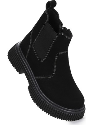 Kiko Kids Siyah Fermuarlı Erkek Çocuk Bot Ayakkabı Nubuk Malzeme ile Rahat Kullanım Sunar