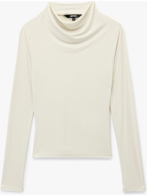 Koton Slim Fit Modal Kumaş Uzun Kollu Dökümlü Dik Yaka Bluz