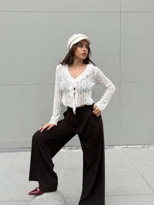 Minaaise Kadın Ekru Fırfırlı Dantel Bluz 30106