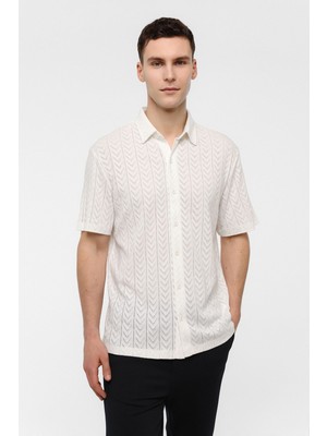 Beyaz Regular Fit %100 Pamuk Kısa Kollu Gömlek