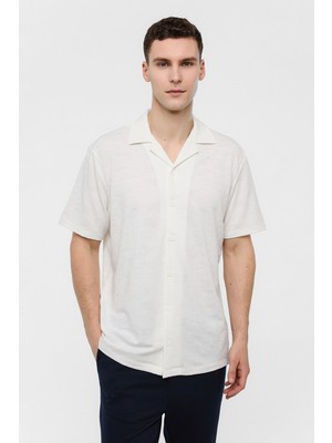 Beyaz Relaxed Fit Küba Yaka Kısa Kollu Gömlek