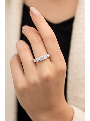 8 Ayar Altın Beştaş Yüzük 8A105