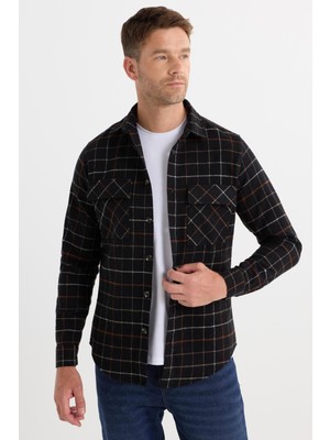 Tudors Erkek Slim Fit Dar Kesim Spor Yaka Çift Cep Kapaklı Kareli Gömlek