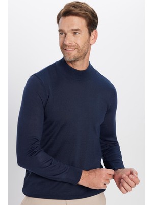 Tudors Erkek Slim Fit Dar Kesim Yarım Balıkçı Yaka Düz Lacivert Triko Kazak