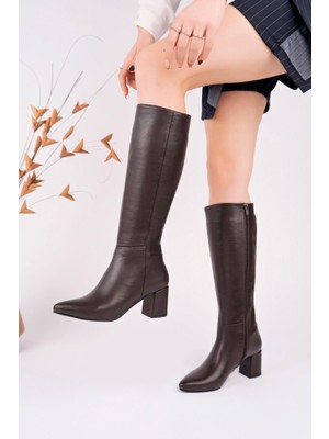 Tarçın Hakiki Deri Kahverengi Kadın Topuklu Çizme TRC102-0404