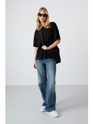 Tommy Life Siyah Penye Modal Yumuşak Tuşeli Oversize Fit Basic Kadın T-Shirt- 97285