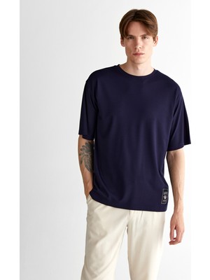 Gant Erkek Lacivert Relaxed Fit Bisiklet Yaka Logolu T-Shirt 2325124T.433