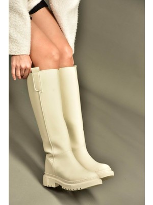 Fox Shoes V973555509 Bej Düz Tabanlı Kadın Binici Çizmesi