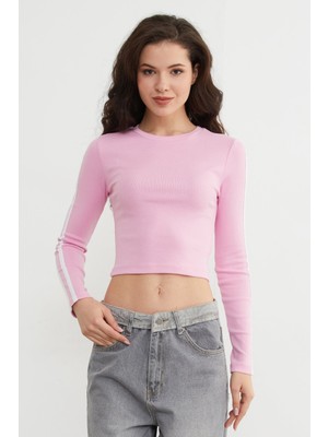 FullaModa Bisiklet Yaka Kolları Biye Detaylı Crop Body