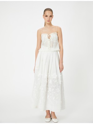 Koton Keten Karışımlı Işlemeli Askılı Üst