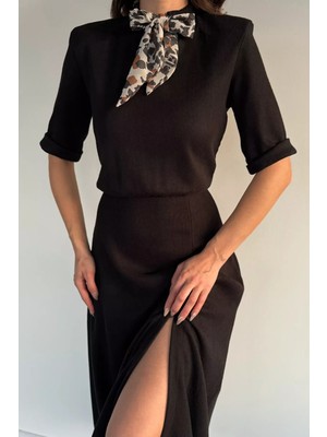 Gülseli Kadın Fular Aksesuarlı Likralı Yırtmaç Detaylı Elbise P-00019229