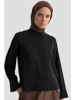 Armine Nervürlü Bluz 25KD1112 Siyah