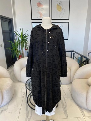 DULE BÜYÜK BEDEN PUANTİYELİ ASTARLI KAP