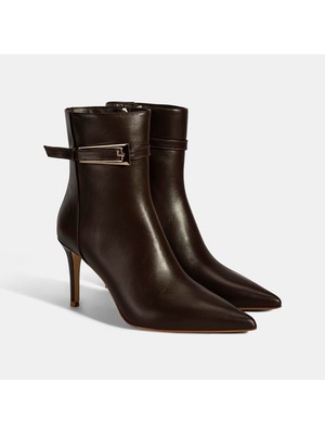 Desa Kadın Kahve Sivri Burunlu İnce Topuklu Deri Bot