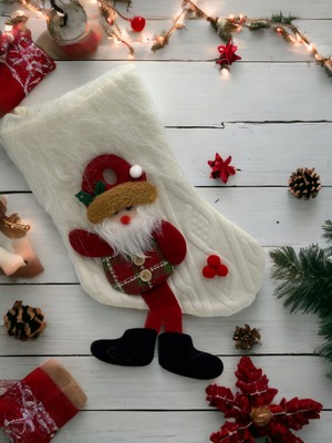 Beyaz Noel Babalı Yılbaşı Çorabı, Sıcak ve Neşeli Aksesuar Keyfi