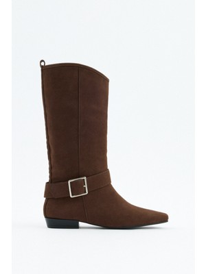 Lutvelizade Çizme 2528 - Küt Burun Kemer Detaylı Acı Kahve Süet Kadın Çizme