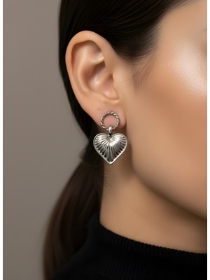 NKT Collection Gümüş Kalp Detaylı Burgu Halka Vip Küpe | Zarif Trend Kadın Küpe | Şık Dokulu Küpe