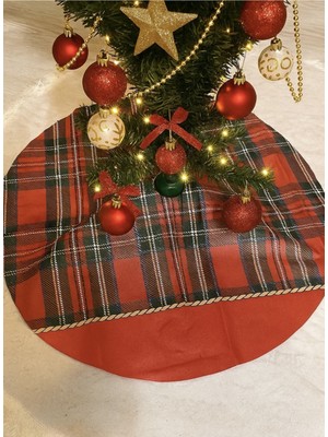 Kırmızı Yılbaşı Ağacı Örtüsü, Şık ve Sıcak Dekorasyon Için Mükemmel Seçenek