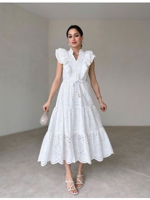 Etiler Collection Beyaz Fırfırlı Düğmeli Elbise