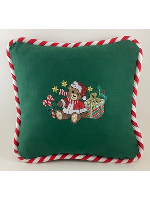 Noel Temalı Yastık, Kırmızı Beyaz Nakış, Ayıcık ve Şeker Desenli Dekorasyon