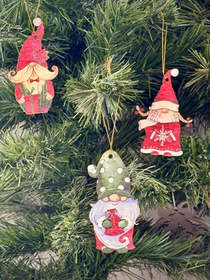 Kırmızı Noel Baba ve Elfler Yılbaşı Ağacı Süs Seti, Şık ve Renkli Dekoratif Ürünler