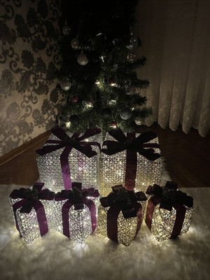 Mor Renkli 4'lü LED Işıklı Yılbaşı Hediye Kutusu Süsleri Seti