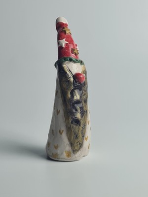 Bej Renk Noel Baba Heykelciği, Süs ve Dekorasyon Için Şık ve Sevimli Tasarım