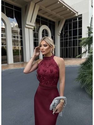 Kadın Halter Yaka Payetli Tüy ve Incili Abiye Elbise