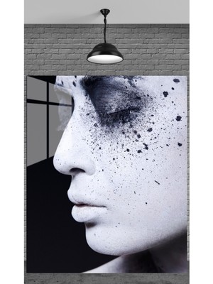 Marsilyan Yüzünün Yarısı Kadın Tablosu Temperli Cam Üzerine Sevgilinize Yılbaşı Yeni Yıl Hediye