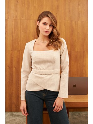 Stella Pulvis Krem Aksesuar Detaylı Kare Yaka Bluz