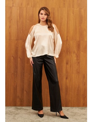 Stella Pulvis Ekru Kol Dekolteli Saten Bluz