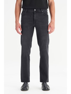 Wrangler Texas Denim Pamuklu Straight Fit Normal Bel Düz Paça Pantolon Erkek Kot Pantolon MW1210001 2tı
