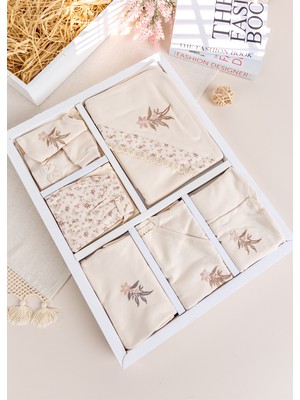 Babymod Çiçek Desenli 10'Lu Kız Bebek Hastane Çıkışı Bebek Takımı